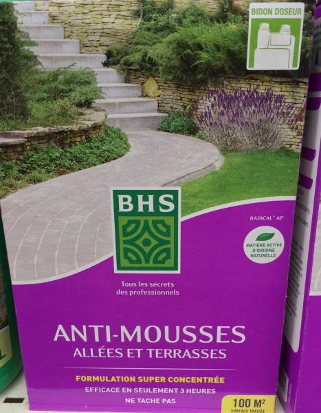 Vente de produits contre la mousse dans les jardins et pelouses au Bassin d’Arcachon