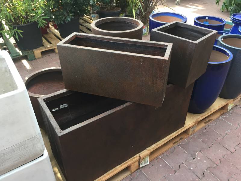 Achat de poterie avec differents matériaux, toute taille pour plantes à Lacanau